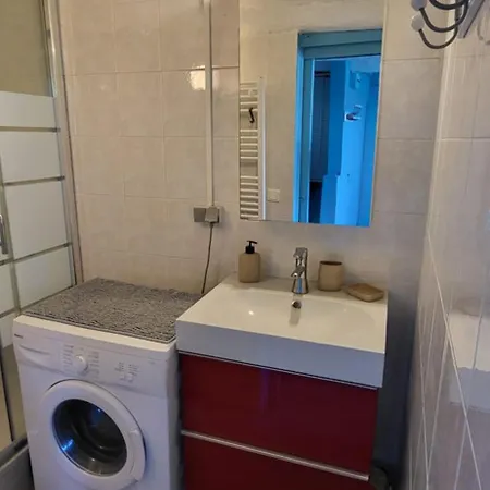 Panoramic Seaview & Sunset In Old Town Апартаменты