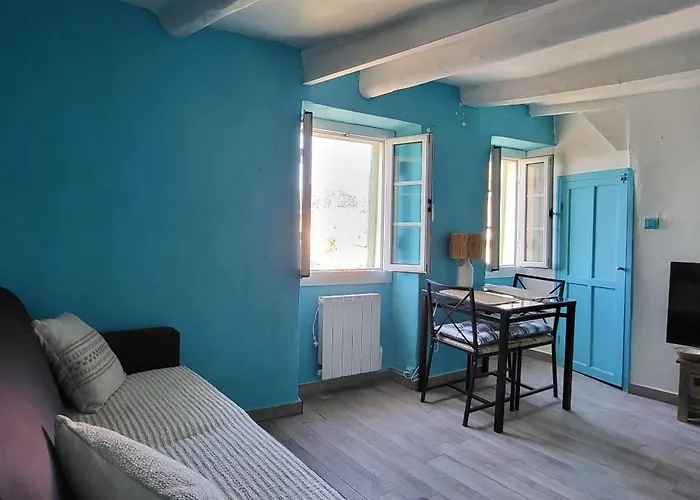 Panoramic Seaview & Sunset In Old Town Menton